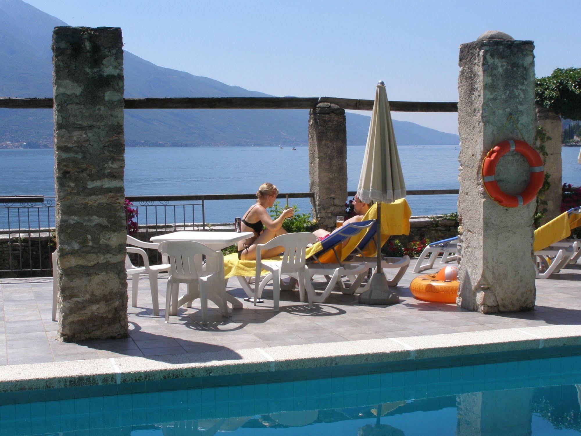 Villa Romantica Hotel Limone sul Garda Luaran gambar