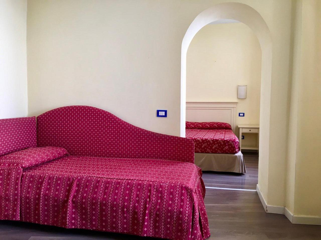 Villa Romantica Hotel Limone sul Garda Luaran gambar